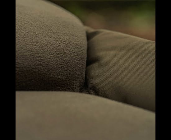 AVID CARP REVOLVE BED 4