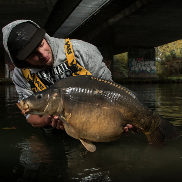 VASS SNAPBACK BLACK WITH BLACK 3