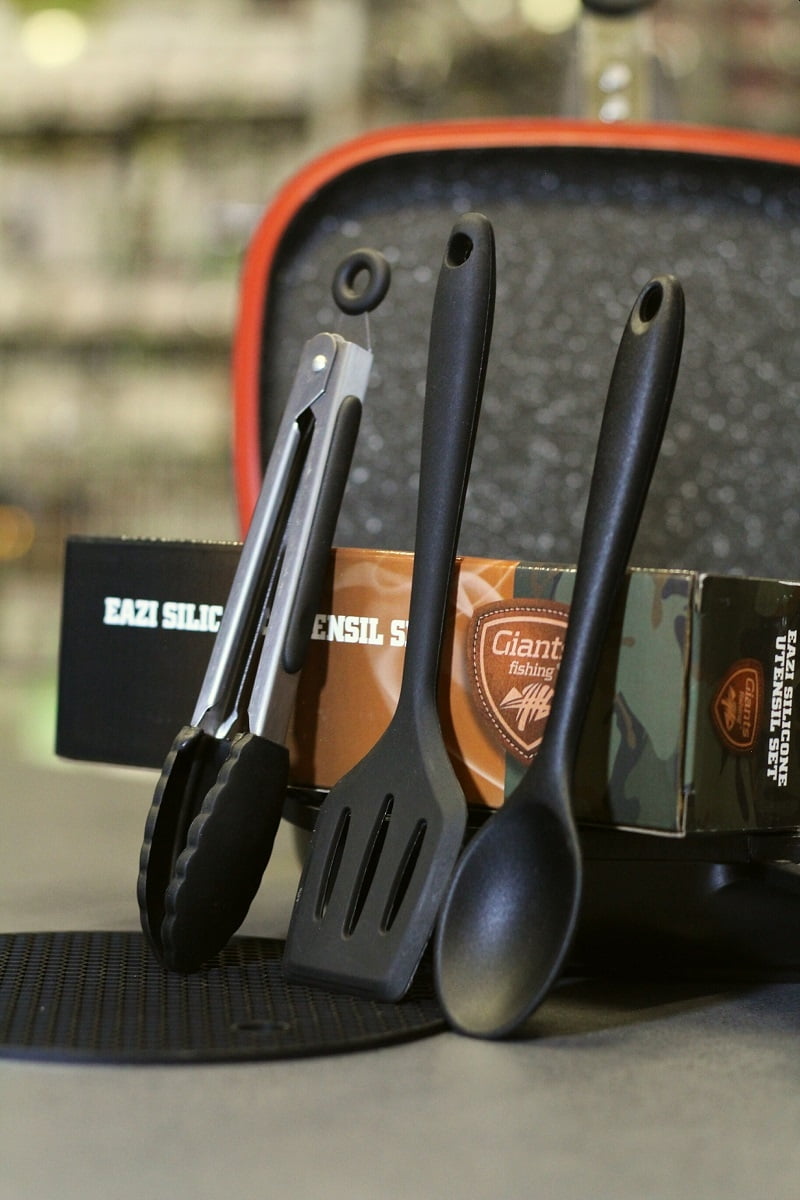 GIANTS TOSTADORA CON CUBIERTOS 4