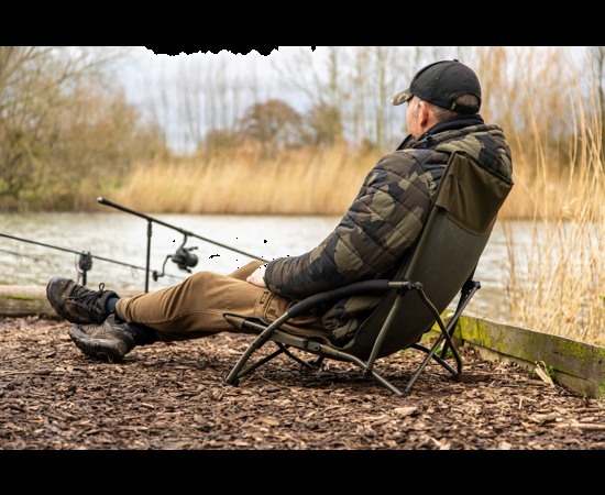 Avid Carp Revolve Low Chair