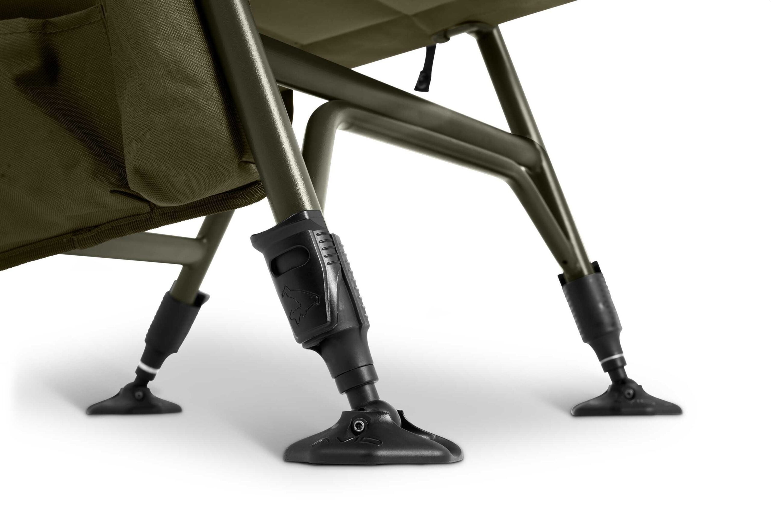 AVID CARP REVOLVE ARMCHAIR 5