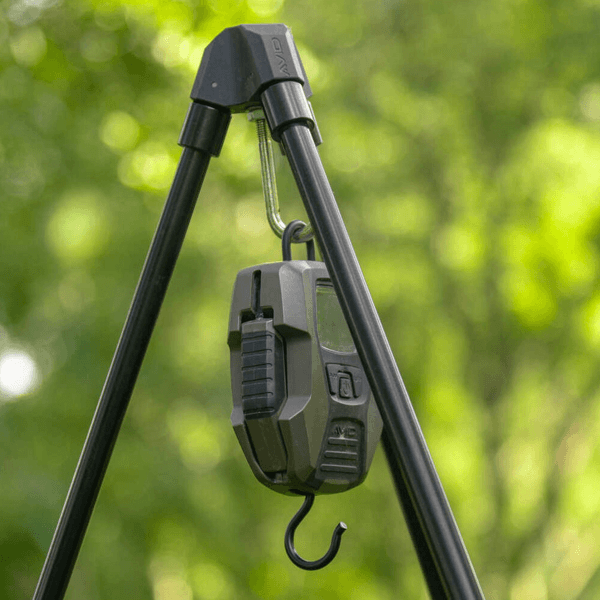 AVID CARP PRO TECT TRIPOD 7