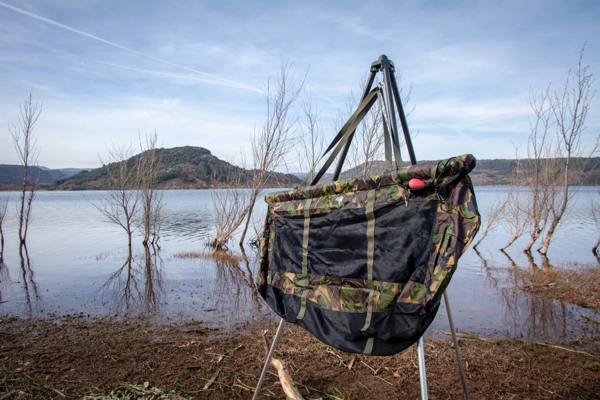 Giants Fishing Weigh Sling Flotante Camo XL