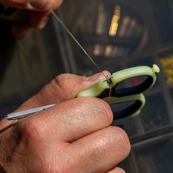 RIDGEMONKEY NITE GLO SCISSORS 2