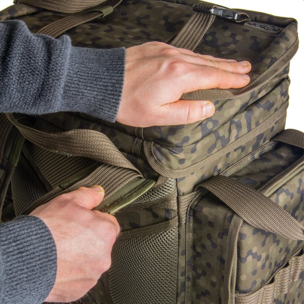 SOLAR SP C-TECH ON IN ONE RUCKSACK 1