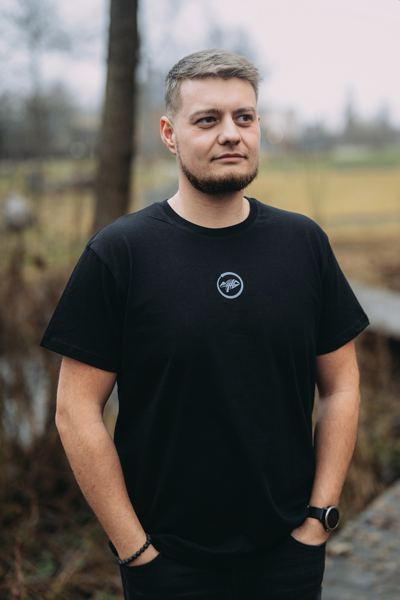 GIANTS CAMISETA NEGRA CABEZA CARPA 2