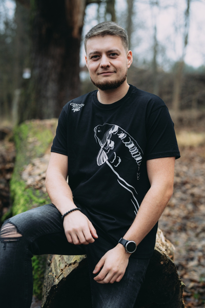 GIANTS CAMISETA NEGRA CARPA NADADORA 1